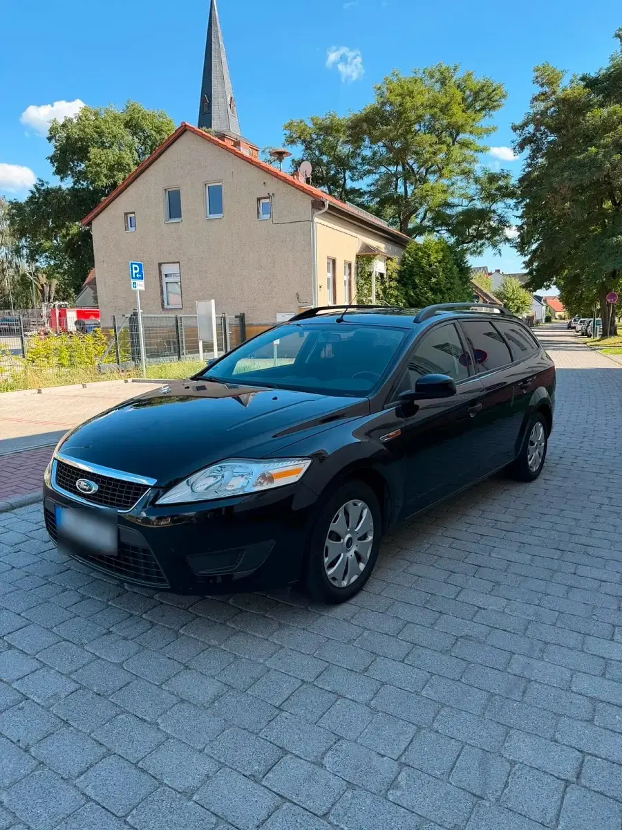 Gebraucht Ford Mondeo 140 PS (102 kW) 2010 Schwarz Kombi