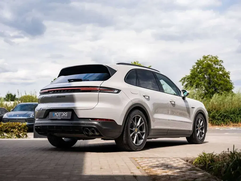 Gebraucht Porsche Cayenne Sport 470 PS (345 kW) 2023 Grau SUV