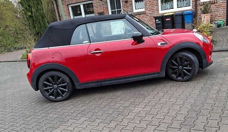 Gebraucht Mini Cooper 136 PS (100 kW) 2018 Rot Kleinwagen