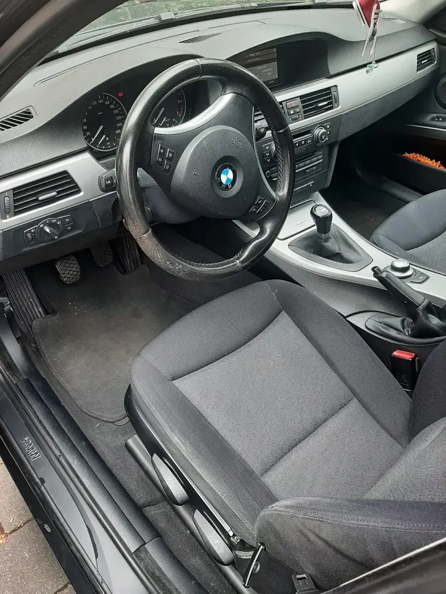 Gebraucht BMW 320 150 PS (110 kW) 2007 Schwarz Kombi