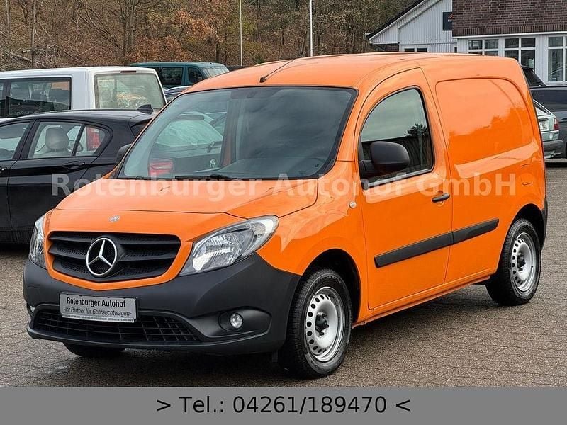 Gebraucht Mercedes Citan 111 110 PS (80 kW) 2019 Orange Van / Kleinbus