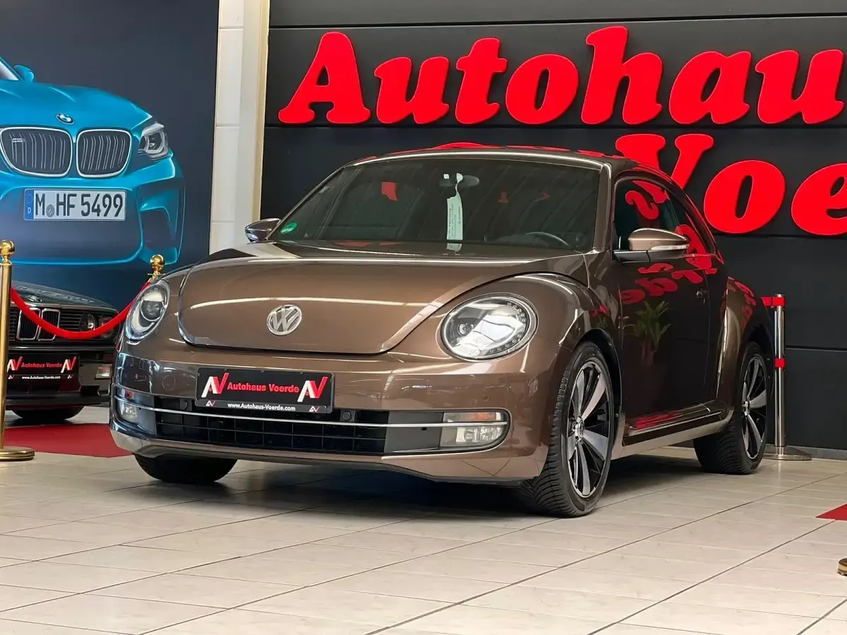 Gebraucht VW Beetle Design 105 PS (77 kW) 2013 Braun Kleinwagen