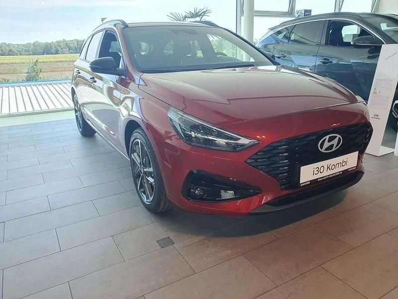 Gebraucht Hyundai i30 Advantage 140 PS (102 kW) 2024 Ultimate red metallic Kombi