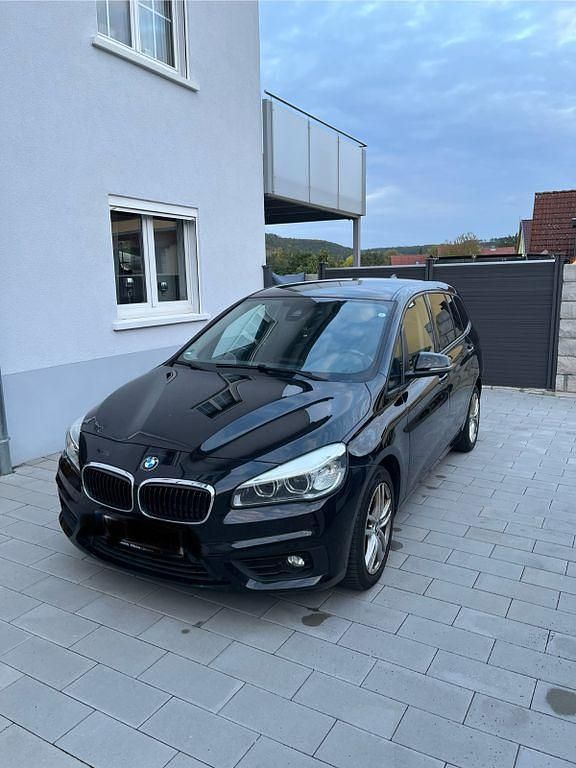 Schwarz Gebraucht 2017 BMW 218 Gran Tourer Van / Kleinbus | 10.500 € (Superpreis) - Bild 1/4