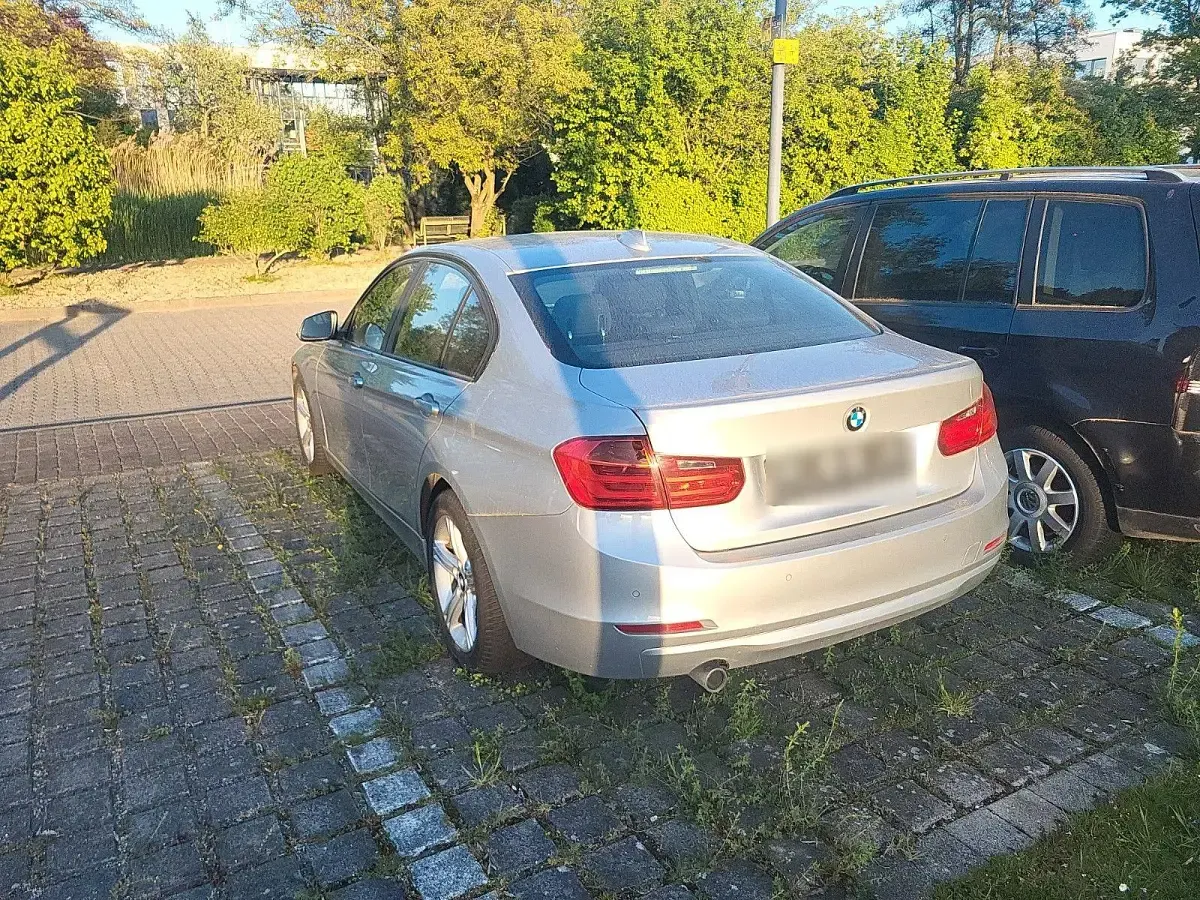 Second-hand BMW 316 116 CP (85 kW) 2012 Argintiu Berlinǎ