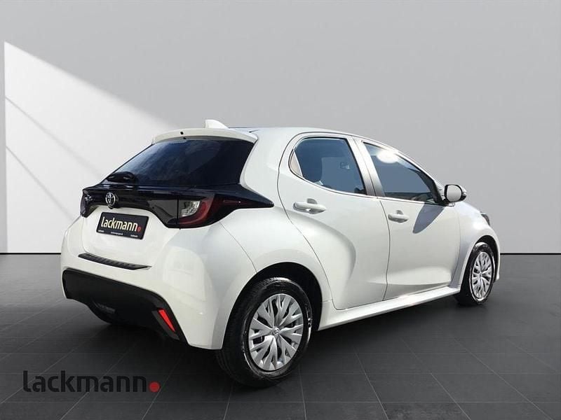 Gebraucht Toyota Yaris Comfort 72 PS (52 kW) 2023 Weiß Kleinwagen