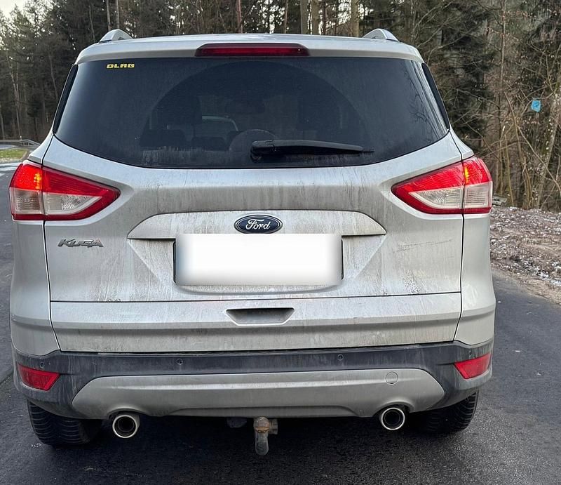 Gebraucht Ford Kuga 163 PS (119 kW) 2013 Silber SUV