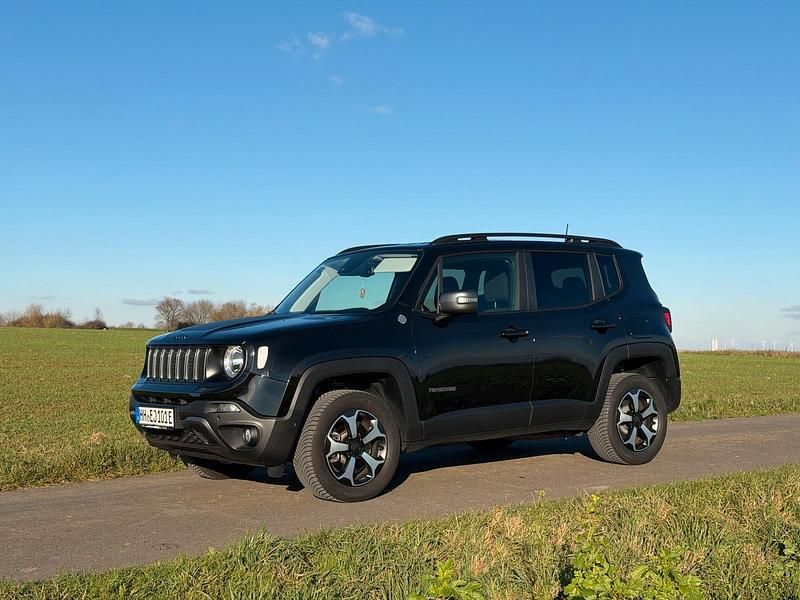 Schwarz Gebraucht 2022 Jeep Renegade Trailhawk SUV | 23.900 € - Bild 1/4
