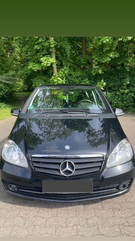 Schwarz Gebraucht 2011 Mercedes A160 Avantgarde Van / Kleinbus | 5.000 € (Guter Preis) - Bild 1/4