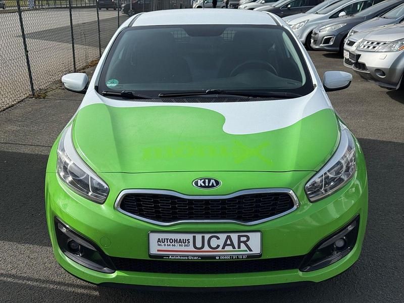 Second-hand Kia Ceed 90 CP (66 kW) 2016 Alb Hatchback
