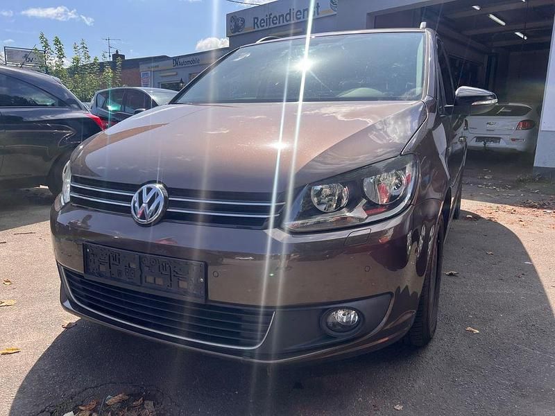 Braun Gebraucht 2012 VW Touran Match Van / Kleinbus | 3.950 € (Superpreis) - Bild 1/4