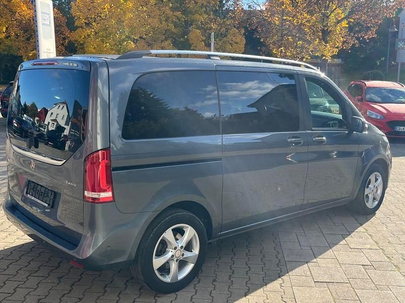 Gebraucht Mercedes V250 190 PS (139 kW) 2015 Grau Van / Kleinbus