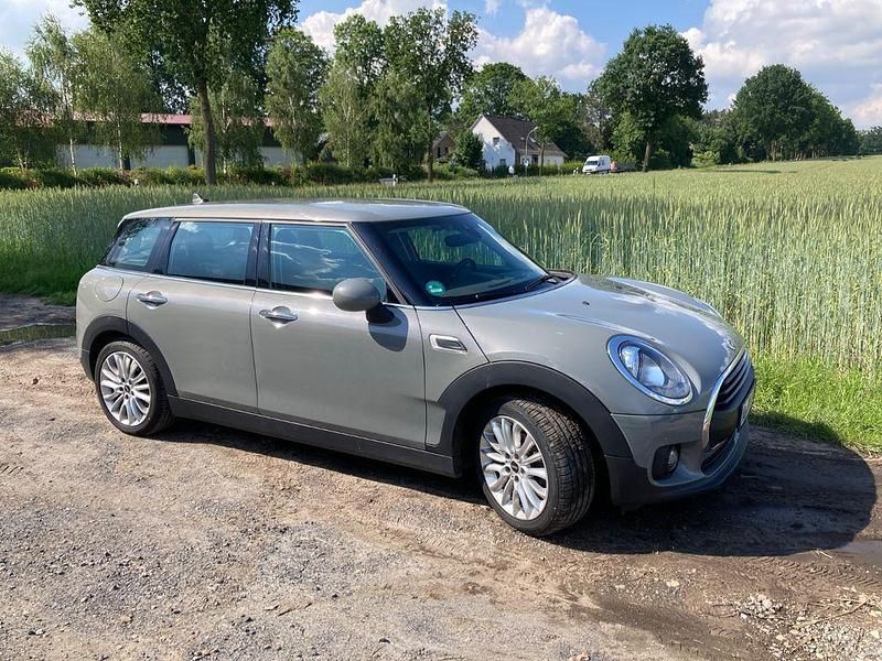 Grau Gebraucht 2017 Mini One D Clubman Kombi | 13.600 € (Fairer Preis) - Bild 1/4