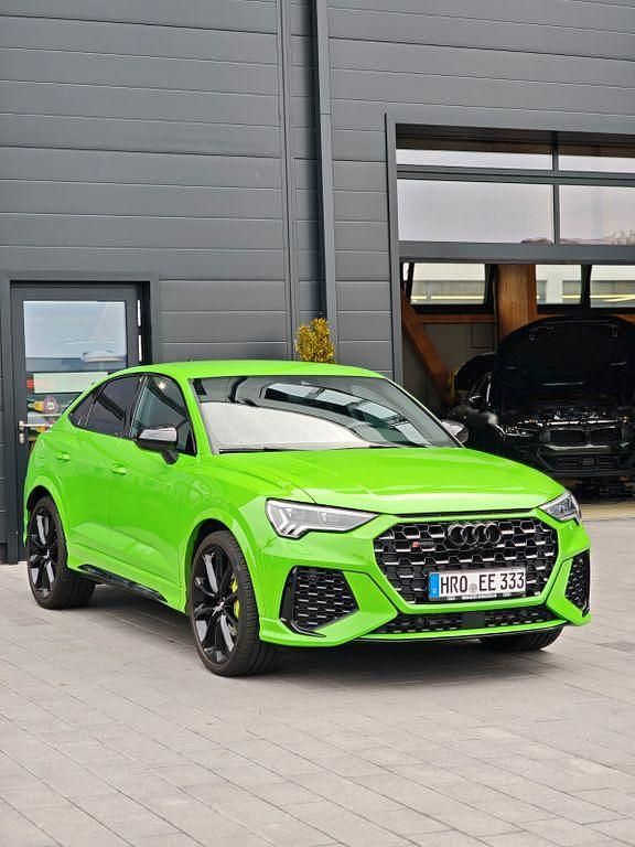 Grün Gebraucht 2019 Audi RS Q3 Sportback Sport SUV | 39.900 € (Guter Preis) - Bild 1/4