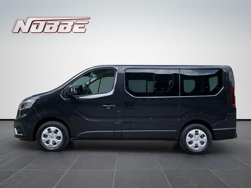 Gebraucht Renault Trafic Life 170 PS (125 kW) 2022 Tenebroschwarz metallic Van / Kleinbus