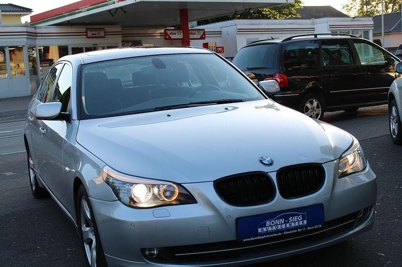 Gebraucht BMW 525 218 PS (160 kW) 2009 Silber Limousine