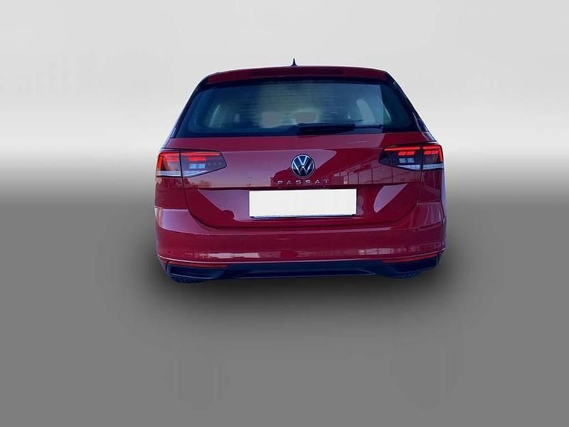 Usata VW Passat Business 122 CV (89 kW) 2023 Rosso Station wagon
