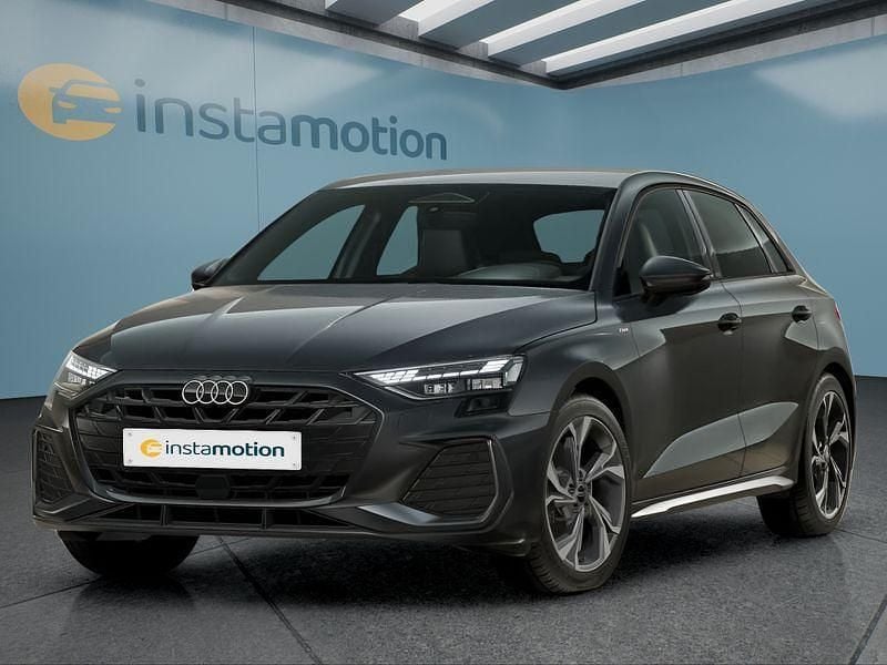Grau Neu 2025 Audi A3 Sportback Limousine | 43.349 € (Teuer) - Bild 1/4
