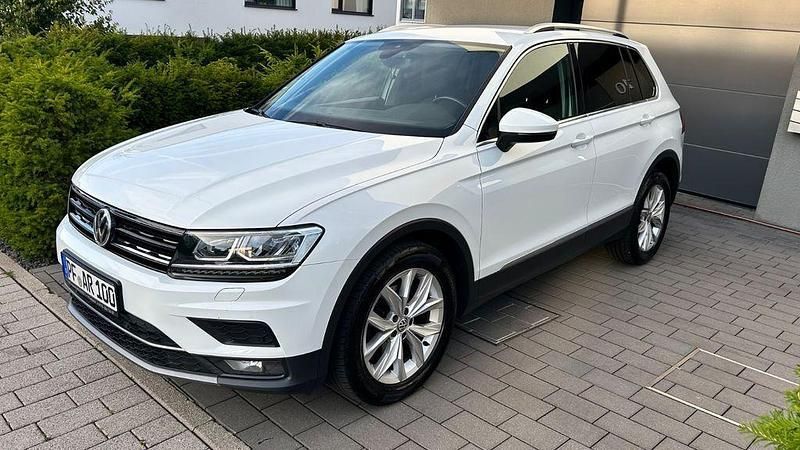 Weiß Gebraucht 2020 VW Tiguan Highline SUV | 21.000 € (Guter Preis) - Bild 1/4