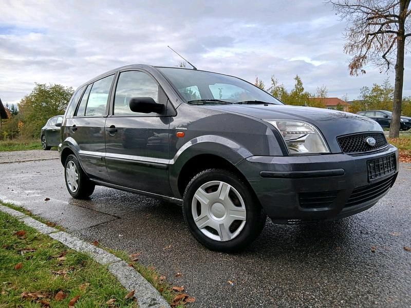 Grau Gebraucht 2004 Ford Fusion Kleinwagen | 2.400 € (Fairer Preis) - Bild 1/4