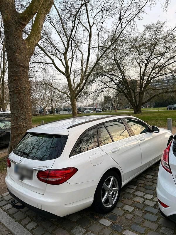 Gebraucht Mercedes C180 116 PS (85 kW) 2015 Weiß Kombi