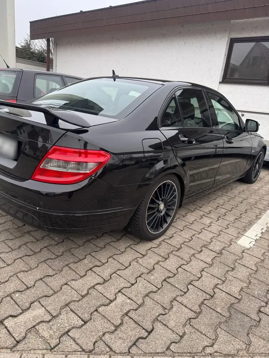 Gebraucht Mercedes C180 156 PS (114 kW) 2007 Schwarz Limousine
