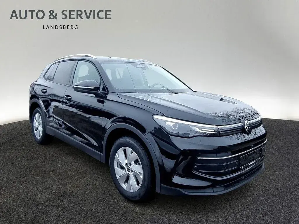 Neu VW Tiguan 150 PS (110 kW) 2026 Grenadillschwarz metallic SUV