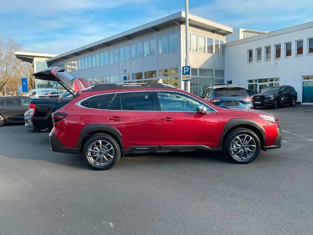 Gebraucht Subaru Outback Platinum 169 PS (124 kW) 2025 Rot Limousine