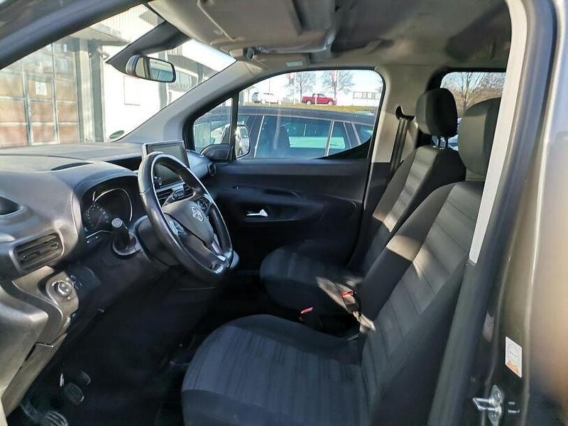 Gebraucht Opel Combo Life Elegance 131 PS (96 kW) 2022 Mondstein grau/e:vulkan grau Van / Kleinbus