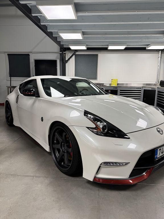 Weiß Gebraucht 2018 Nissan 370Z Nismo Nismo | 37.599 € - Bild 1/4