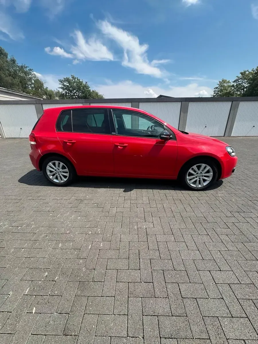 Gebraucht VW Golf VI Style 86 PS (63 kW) 2012 Rot Kleinwagen