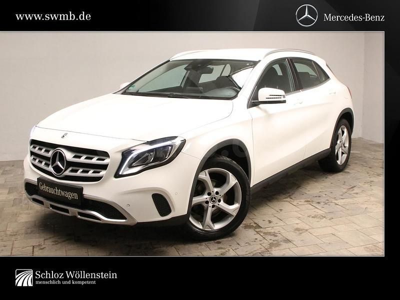 Weiß Gebraucht 2019 Mercedes GLA180 Urban SUV | 18.770 € (Fairer Preis) - Bild 1/4