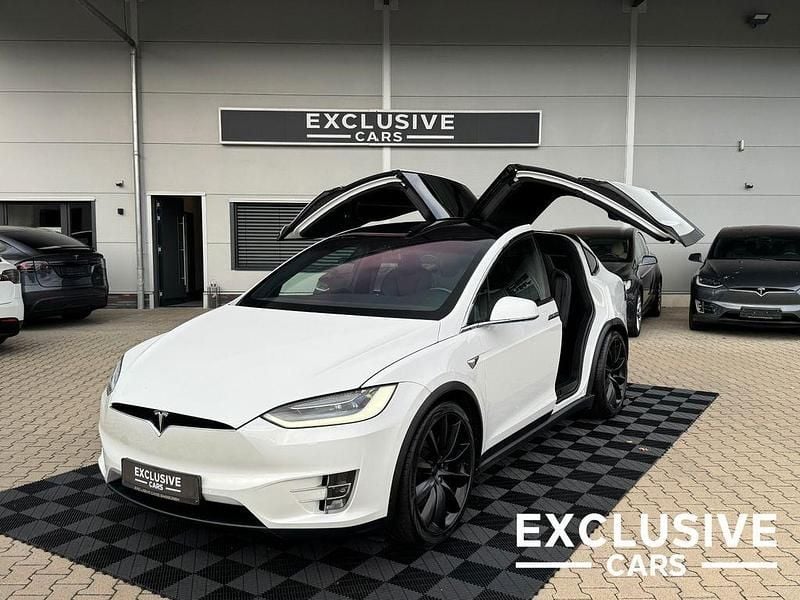 Weiß Gebraucht 2020 Tesla Model X SUV | 46.750 € (Fairer Preis) - Bild 1/3