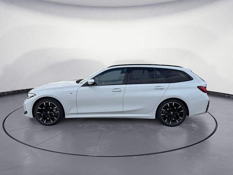 Gebraucht BMW 330 Performance 245 PS (180 kW) 2025 Weiß Kombi