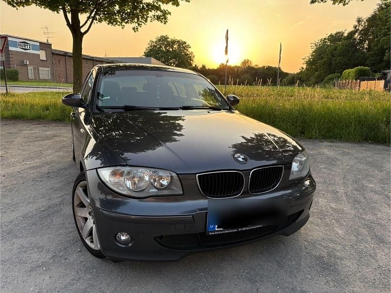 Grau Gebraucht 2006 BMW 116 Kleinwagen | 1.000 € (Superpreis) - Bild 1/4