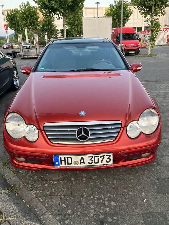 Orange Gebraucht 2001 Mercedes C200 Classic Limousine | 1.000 € (Fairer Preis) - Bild 1/4