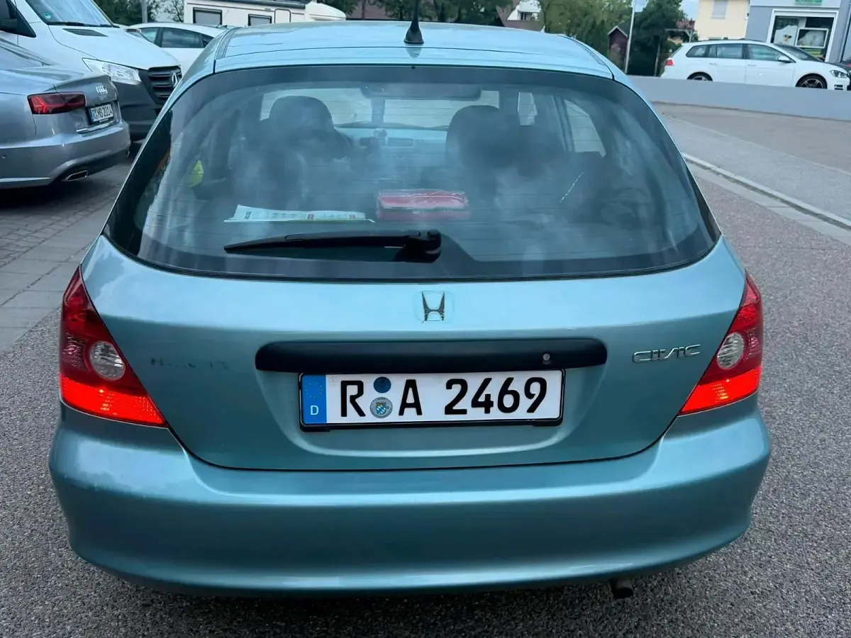 Usata Honda Civic 90 CV (66 kW) 2001 Blu Berlina