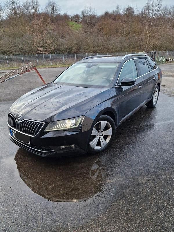 Gebraucht Skoda Superb Style 190 PS (139 kW) 2018 Schwarz Kombi