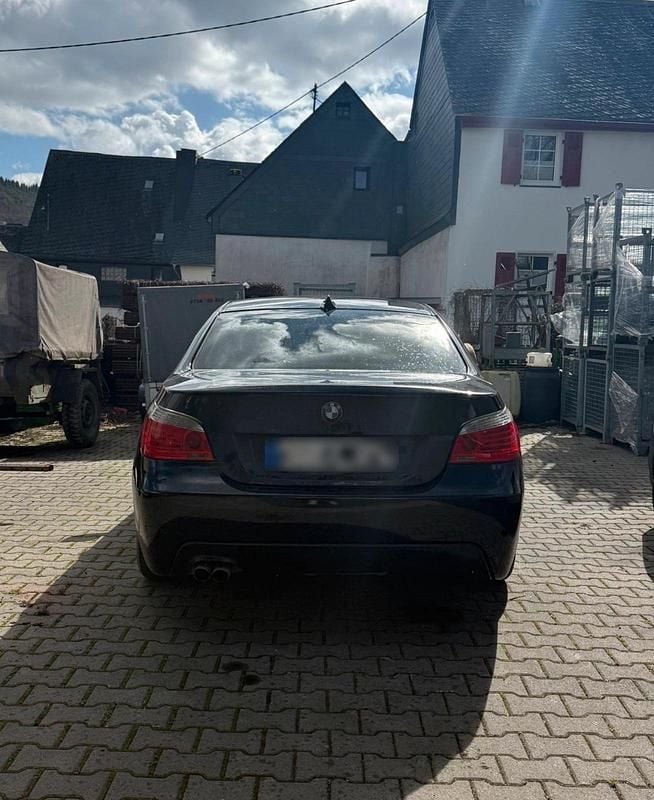 Gebraucht BMW 525 230 PS (169 kW) 2007 Schwarz Limousine