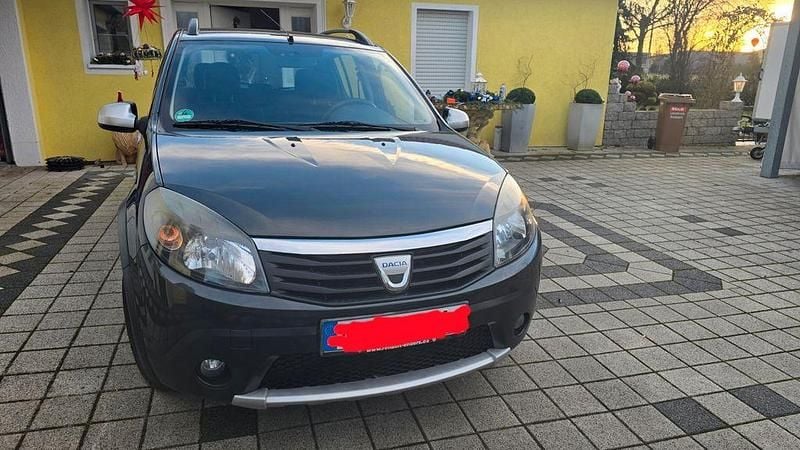Gebraucht Dacia Sandero Stepway 84 PS (61 kW) 2011 Grau Limousine