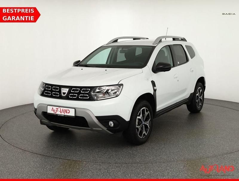 Gebraucht Dacia Duster Celebration 150 PS (110 kW) 2021 Weiß SUV