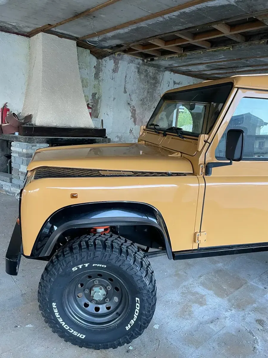 Gebraucht Land Rover Defender 180 PS (132 kW) 2000 Gelb SUV