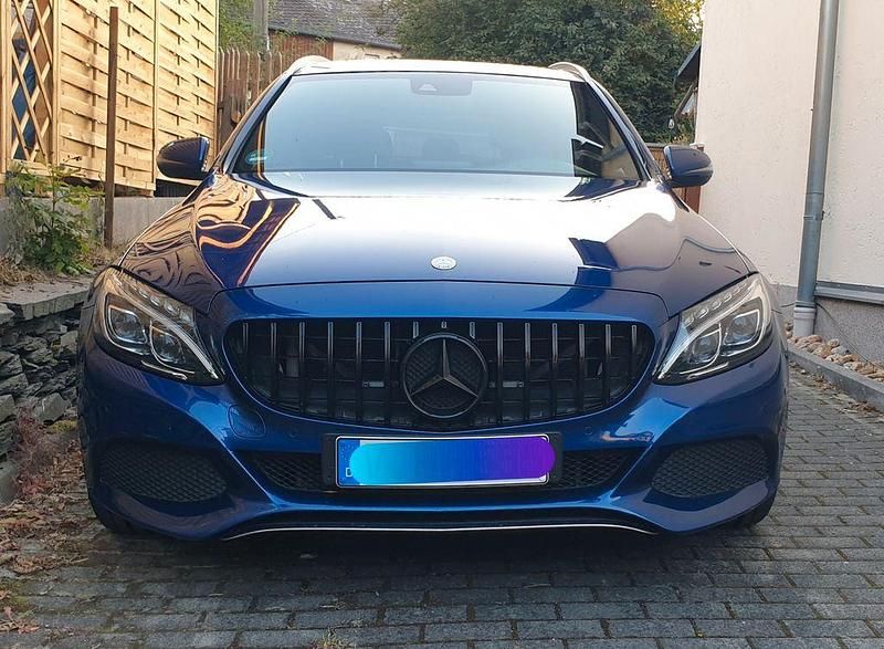 Blau Gebraucht 2015 Mercedes C200 Limousine | 14.200 € (Guter Preis) - Bild 1/4