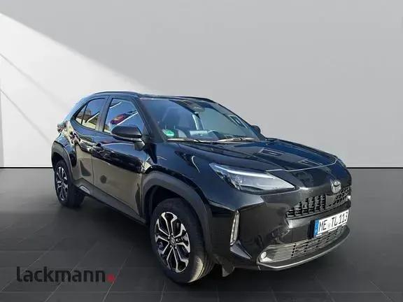 Gebraucht Toyota Yaris Plus 131 PS (96 kW) 2025 Mystic schwarz mica Kleinwagen
