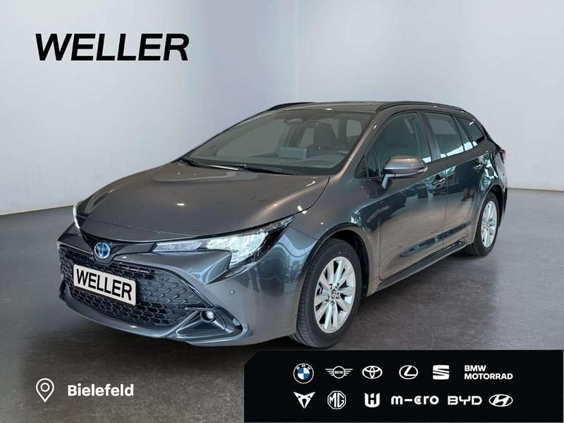 Grau Gebraucht 2025 Toyota Corolla Business Edition Kombi | 28.990 € (Fairer Preis) - Bild 1/4