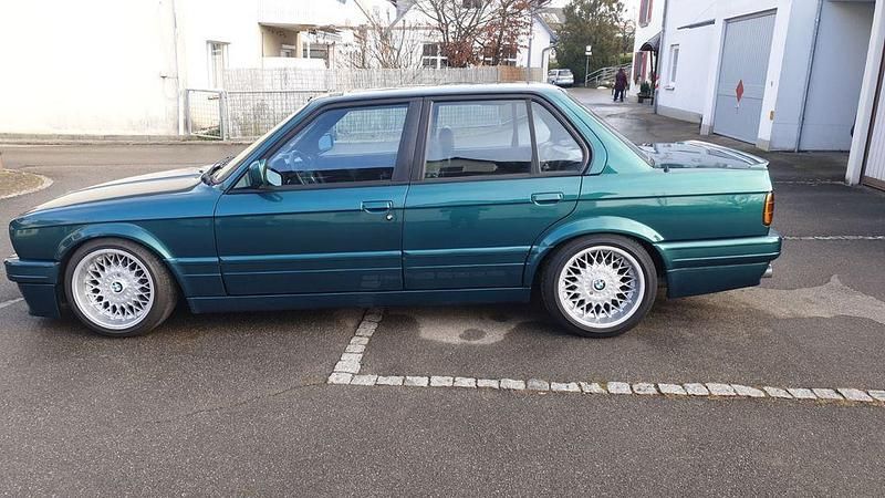 Gebraucht BMW 325 Performance 170 PS (125 kW) 1990 Grün Limousine