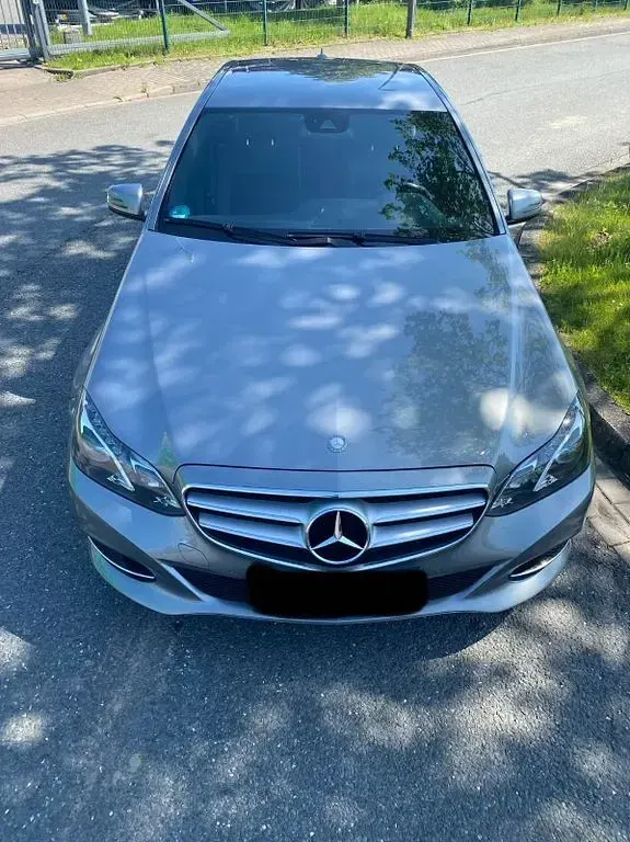 Gebraucht Mercedes E220 170 PS (125 kW) 2014 Grau Limousine