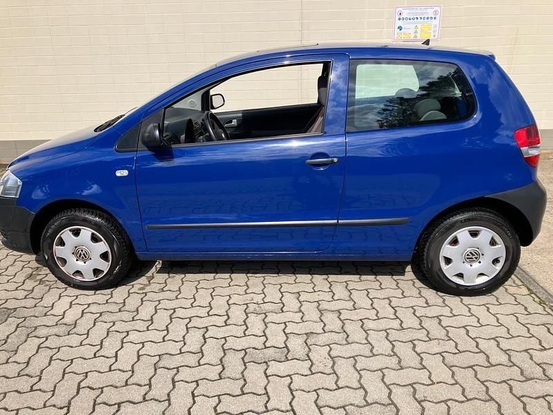 Blau Gebraucht 2008 VW Fox Kleinwagen | 800 € (Superpreis) - Bild 1/4