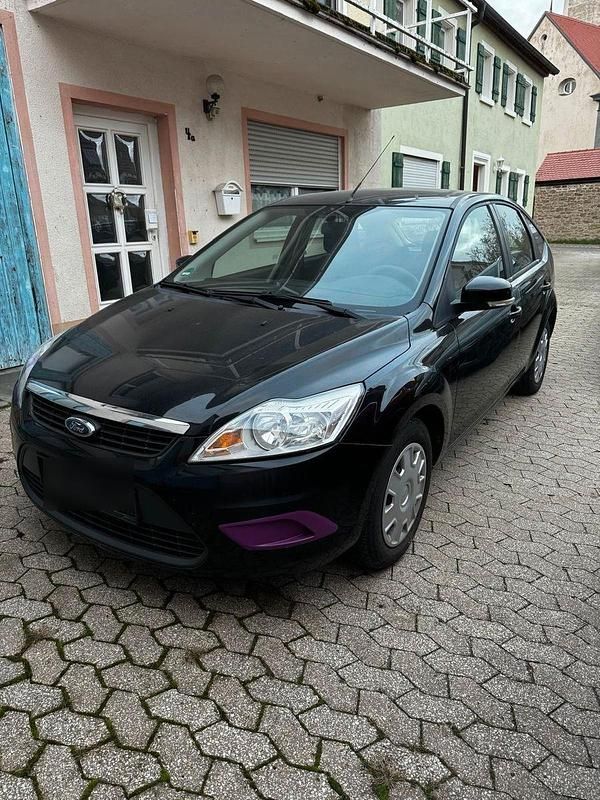 Schwarz Gebraucht 2010 Ford Focus Style Limousine | 2.500 € (Guter Preis) - Bild 1/4