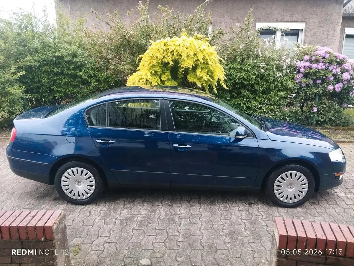Używany VW Passat 110 KM (80 kW) 2009 Niebieski Sedan/Limuzyna